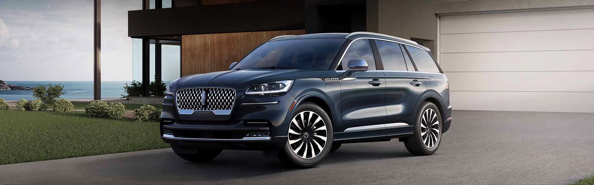 2023 Lincoln Aviator in Driveway