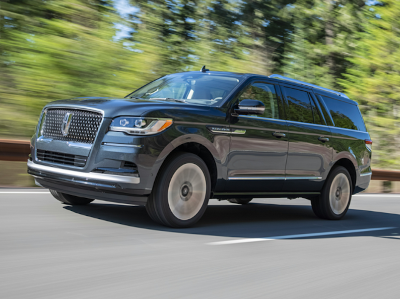 A 2023 Lincoln Navigator on the road
