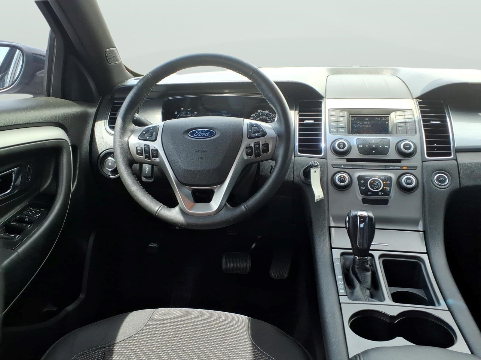 2018 Ford Taurus SEL
