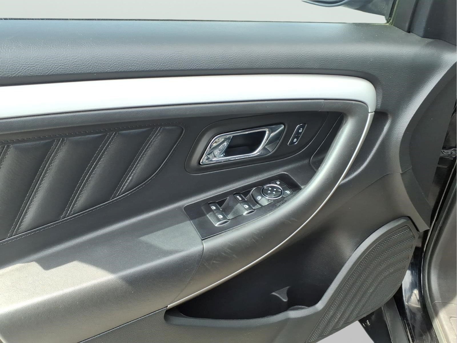 2018 Ford Taurus SEL