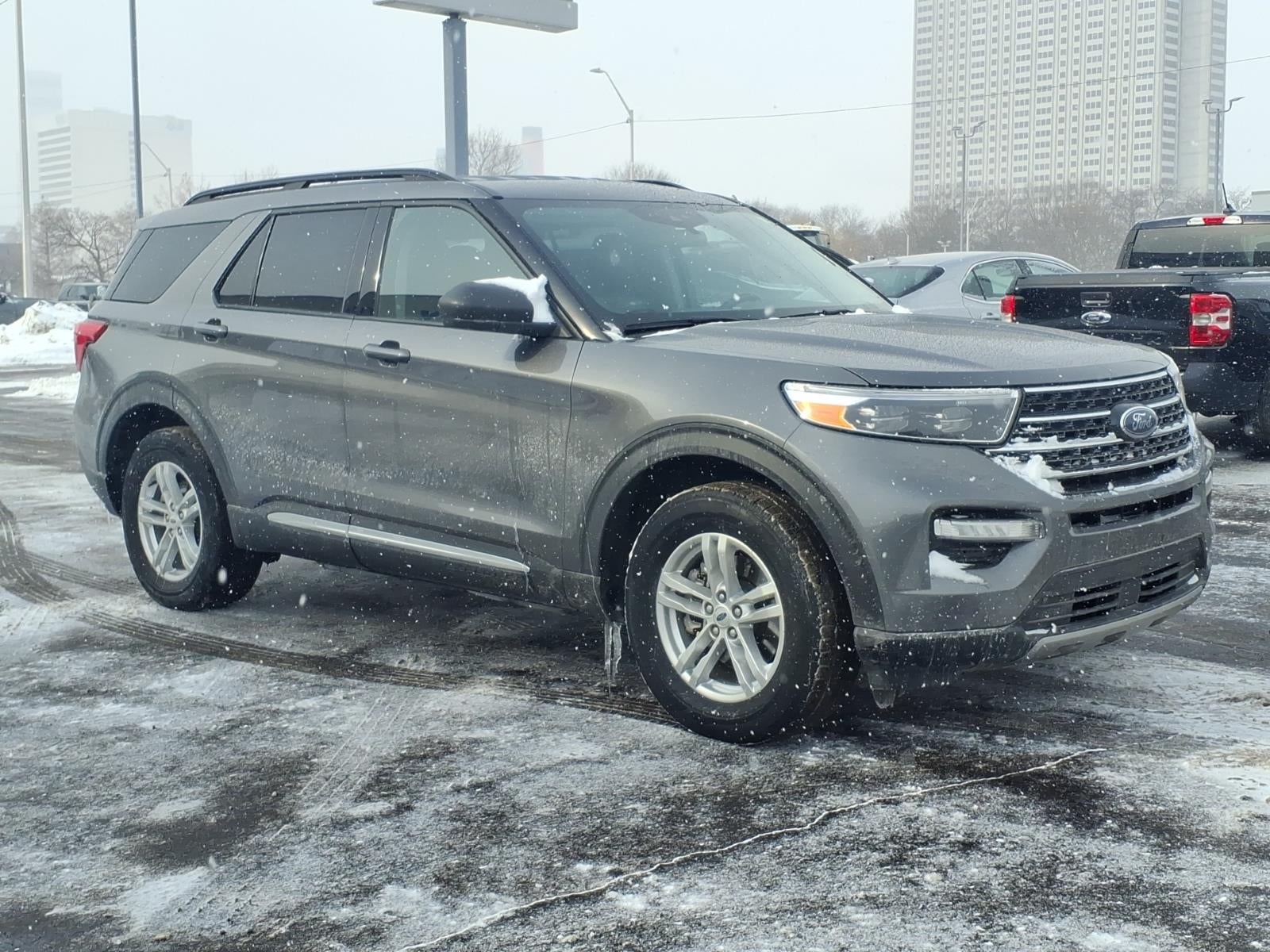 2023 Ford Explorer XLT