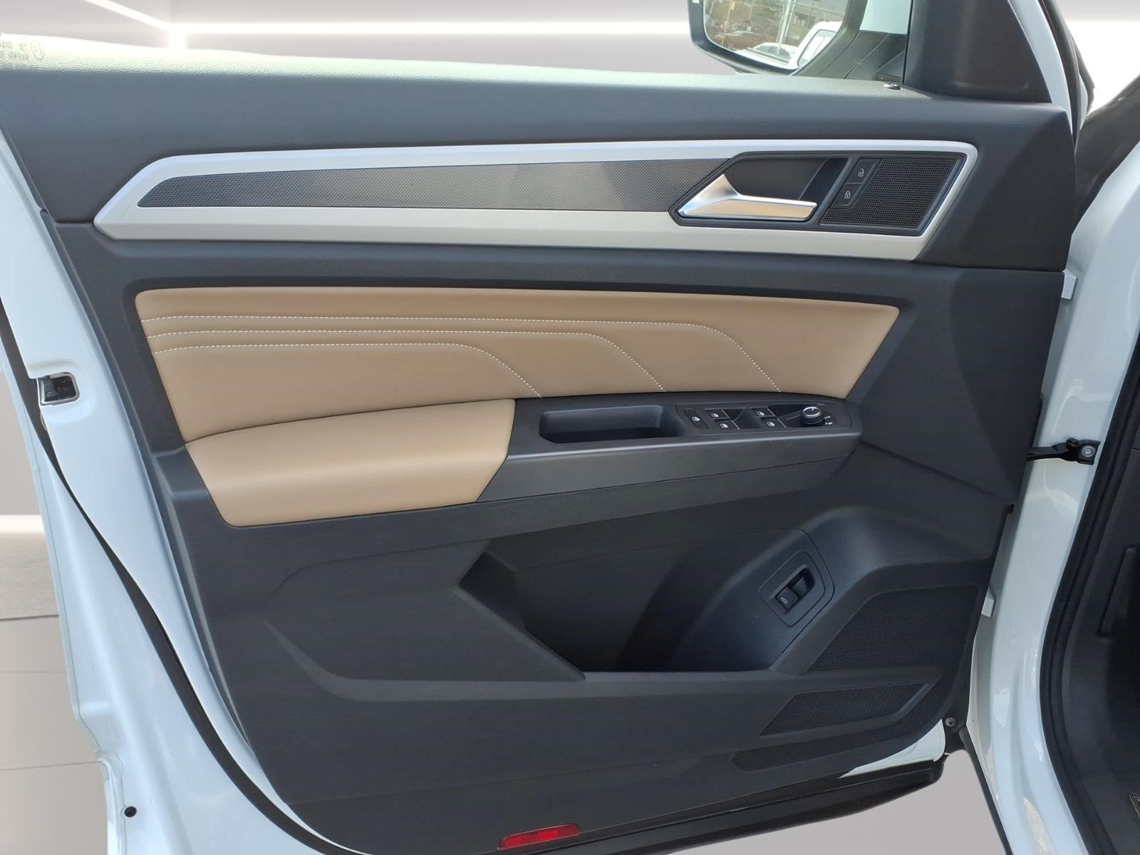 2021 Volkswagen Atlas Cross Sport 3.6L V6 SEL R-Line