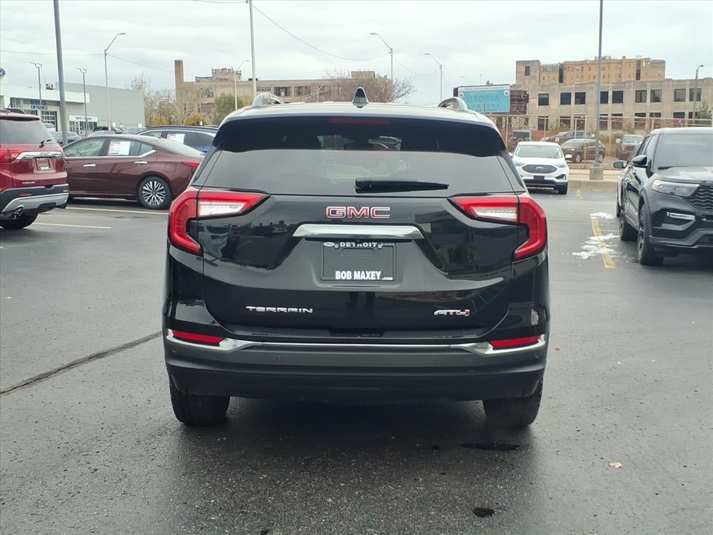 2023 GMC Terrain AT4