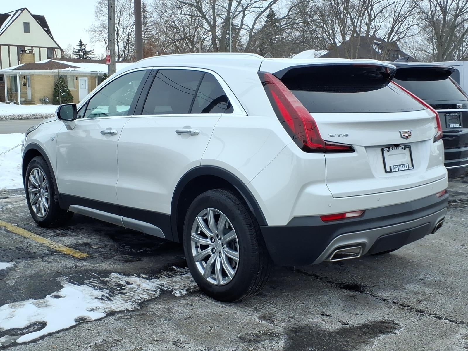 2023 Cadillac XT4 Premium Luxury
