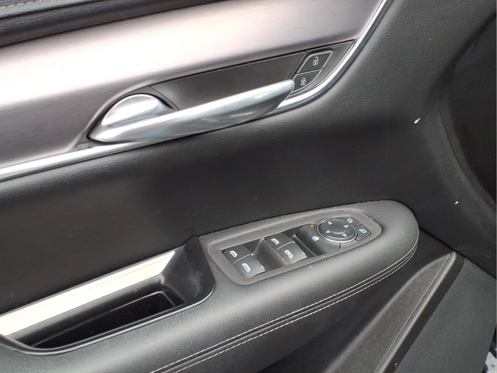 2022 Cadillac XT5 Luxury