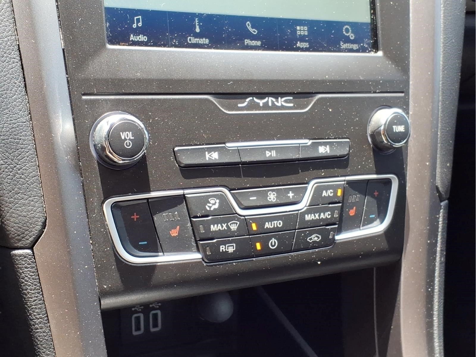 2020 Ford Fusion SE