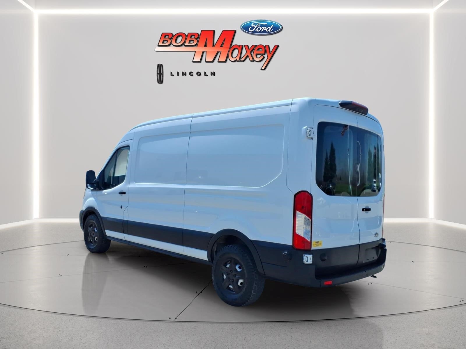 2023 Ford Transit Base
