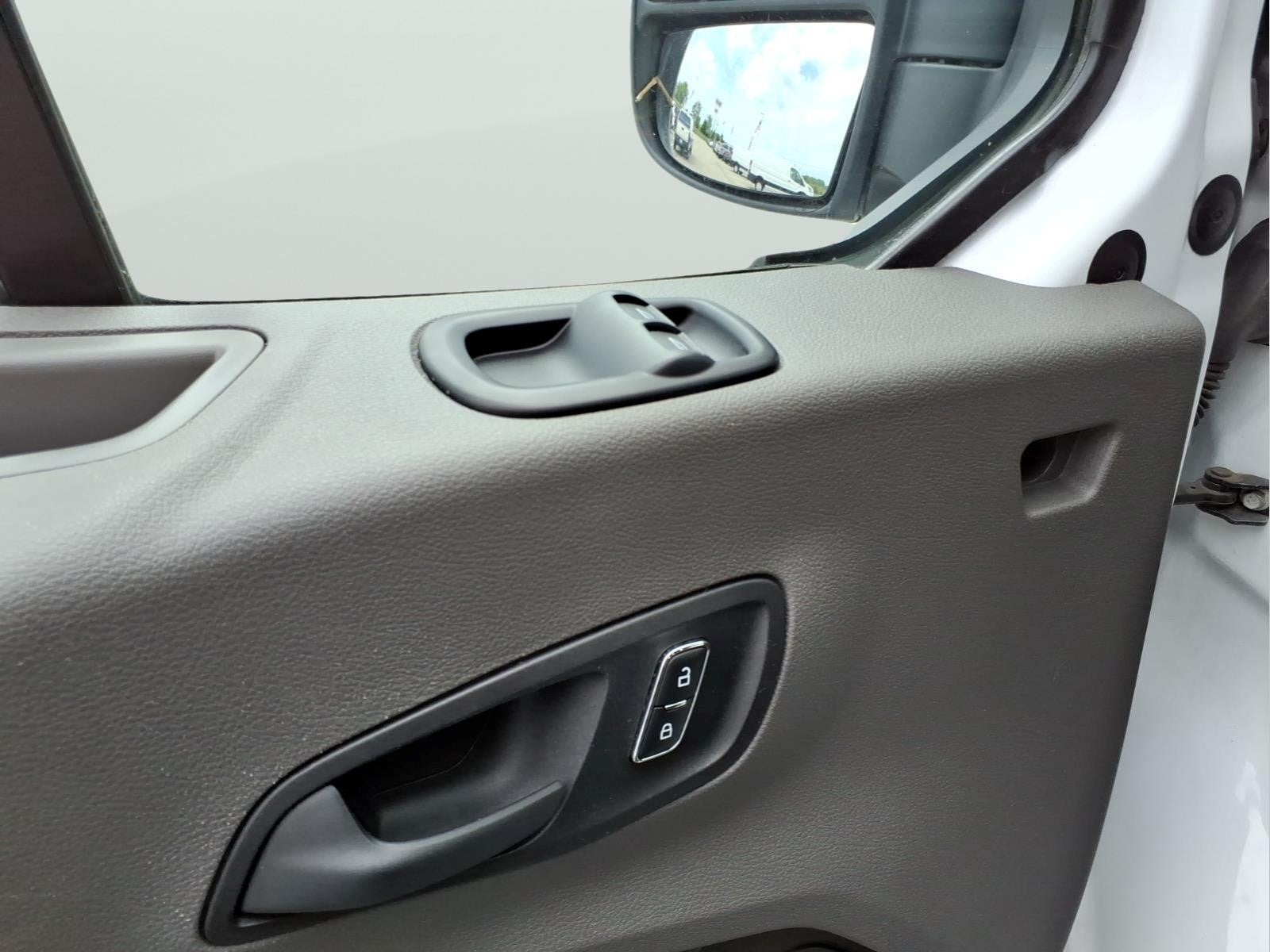 2025 Ford Transit Base