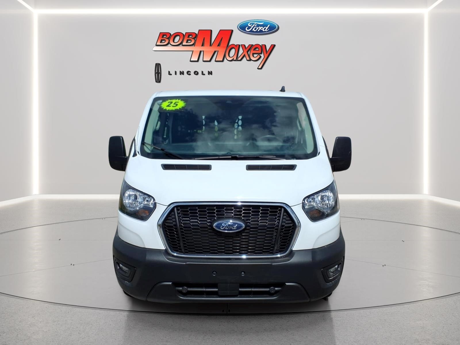 2025 Ford Transit Base