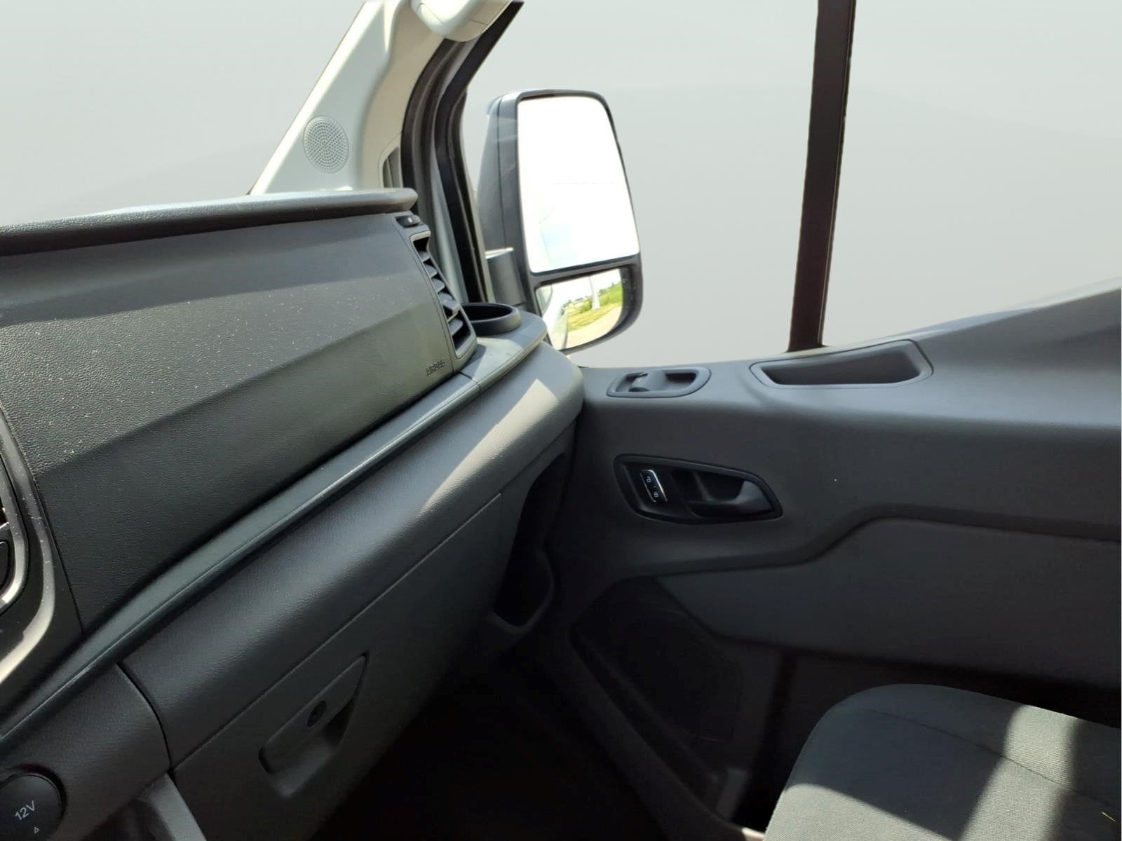 2025 Ford Transit Base