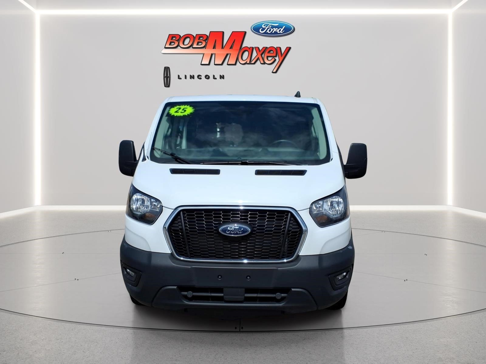 2025 Ford Transit Base