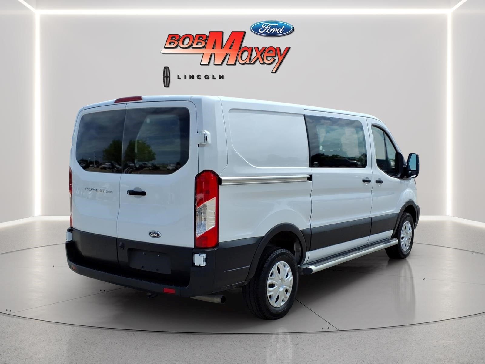 2025 Ford Transit Base
