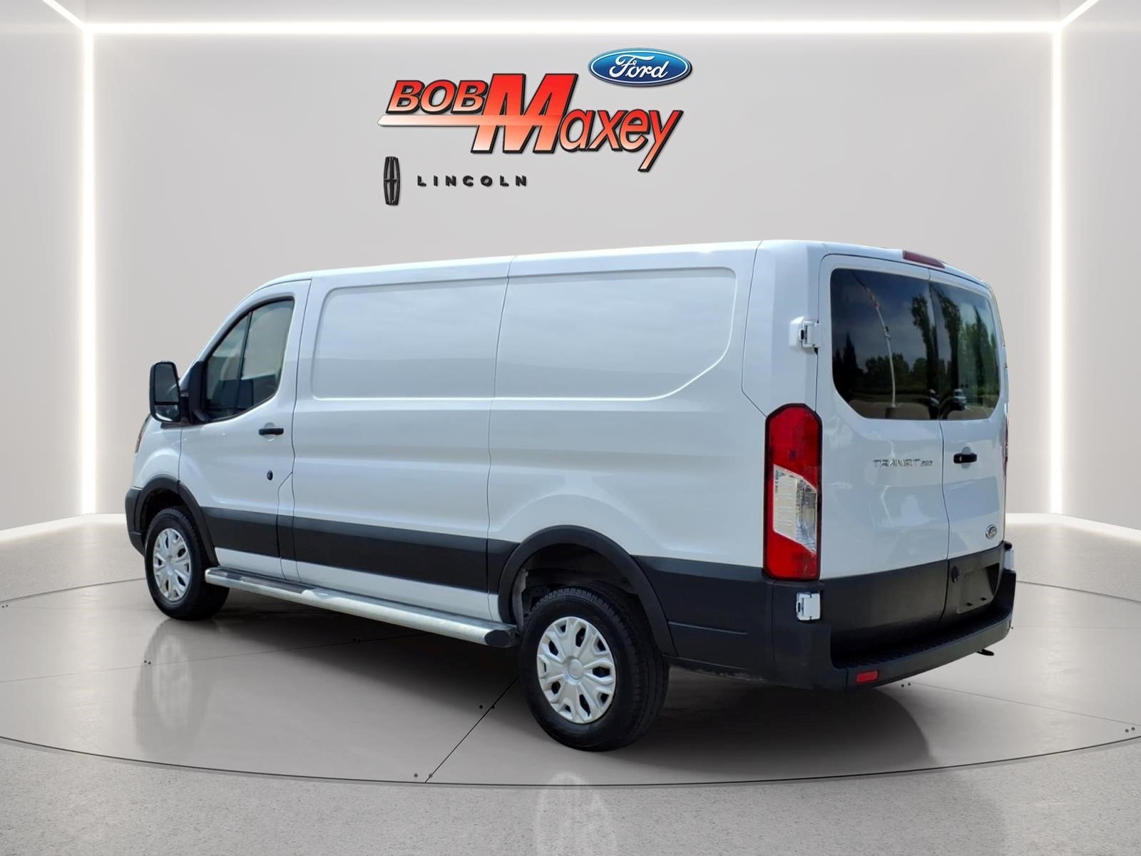 2025 Ford Transit Base