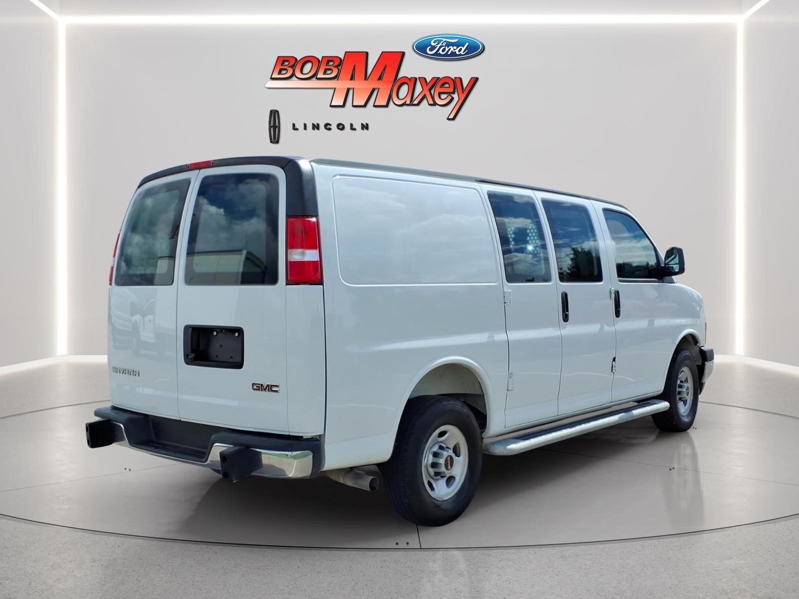 2025 GMC Savana Work Van