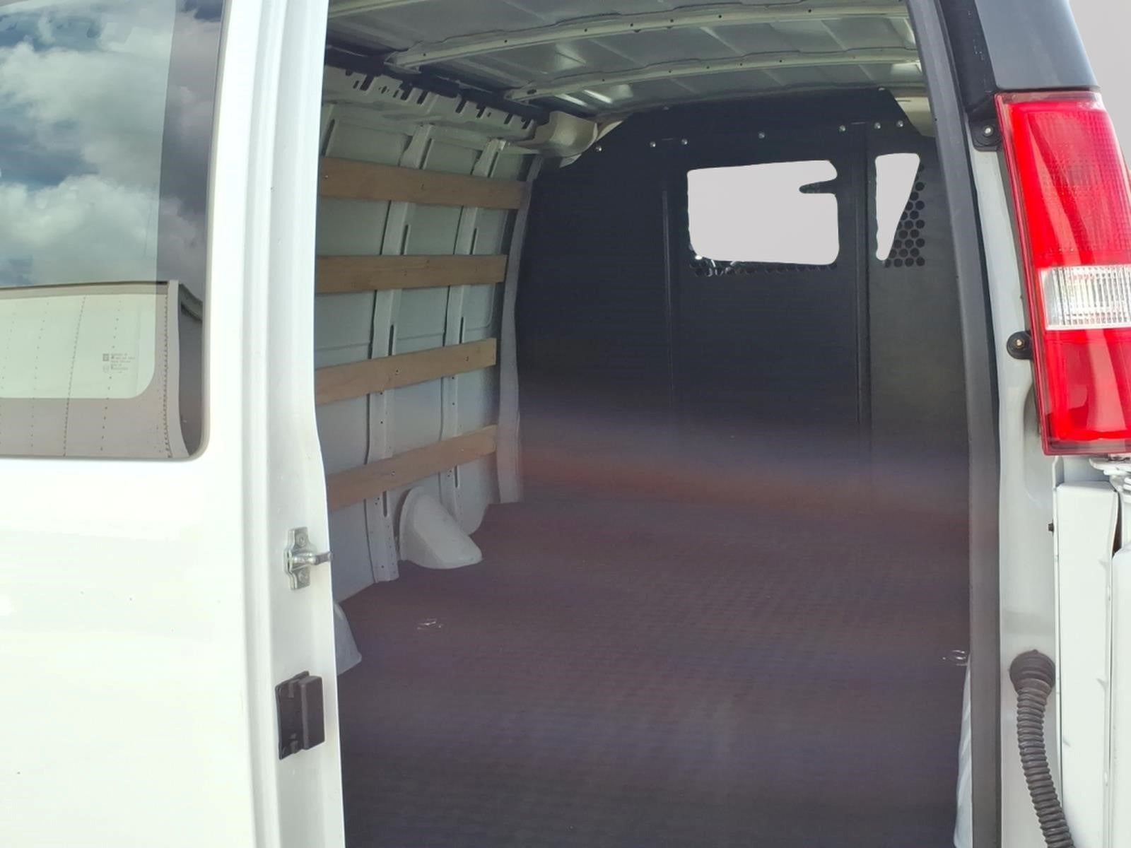2025 GMC Savana Work Van
