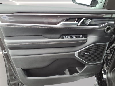 2023 Jeep Wagoneer Base