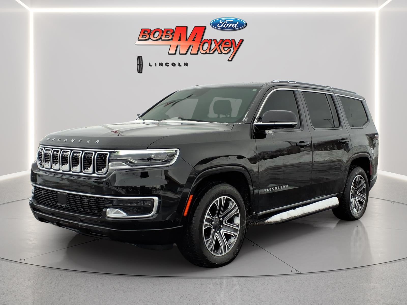 2023 Jeep Wagoneer Base