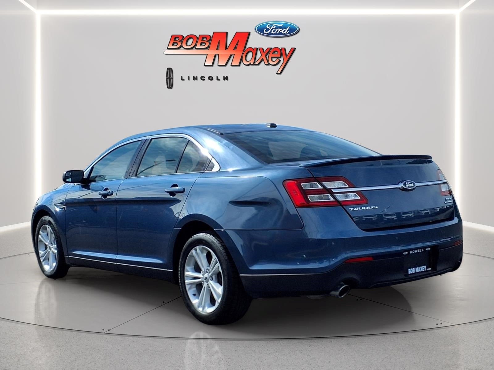 2018 Ford Taurus SEL