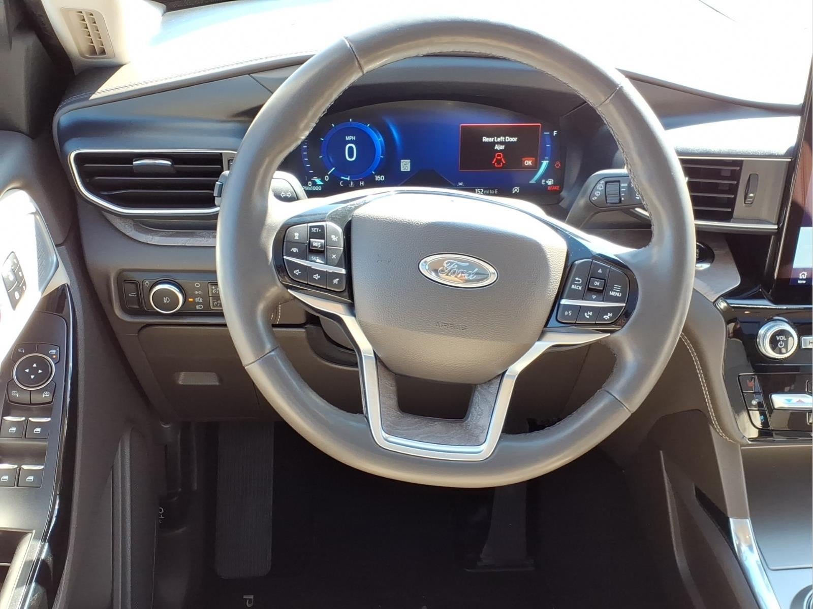 2023 Ford Explorer Platinum