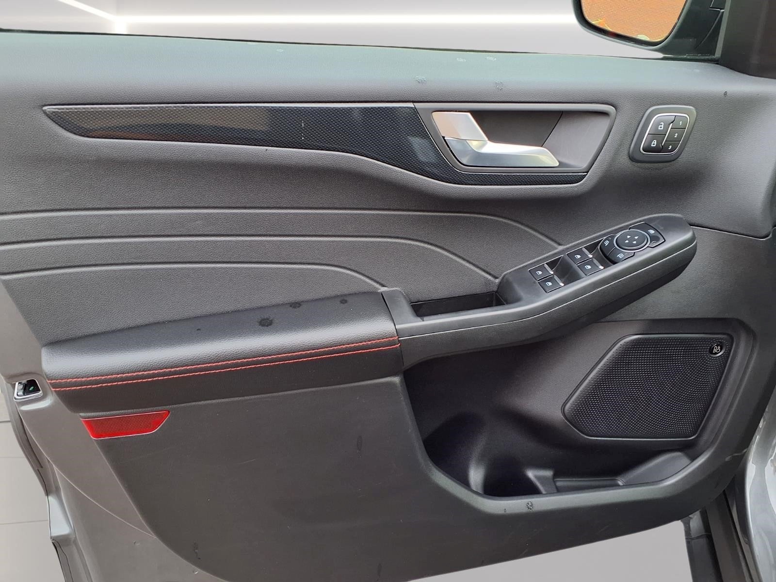 2023 Ford Escape ST-Line Elite