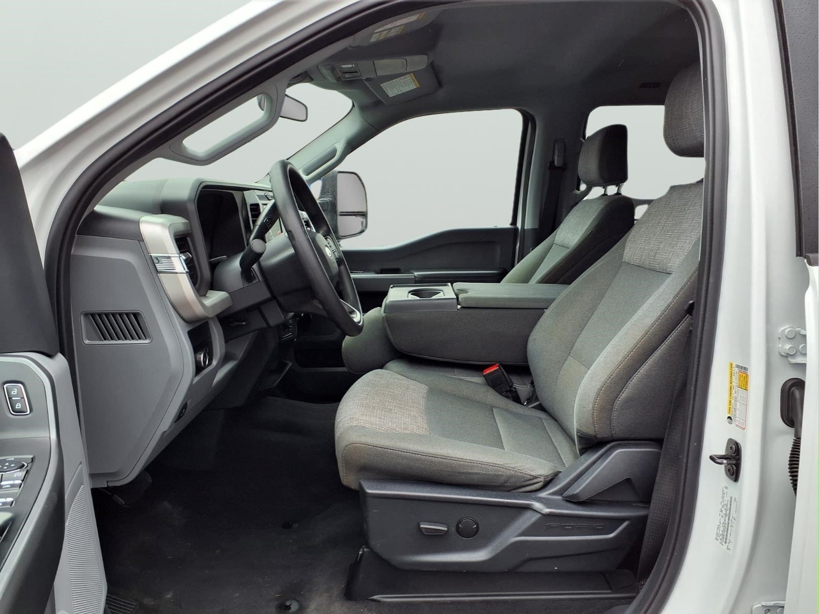 2025 Ford F-350SD XLT DRW