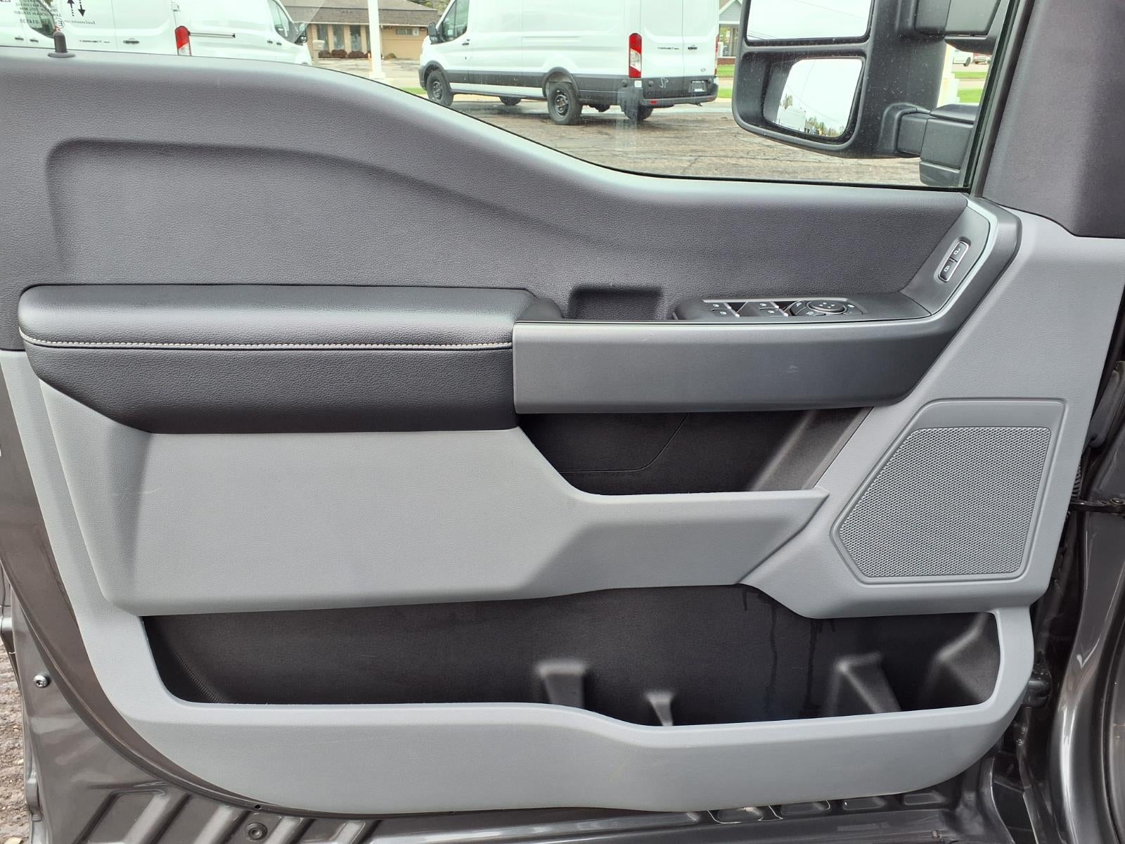 2023 Ford F-350 Super Duty XLT