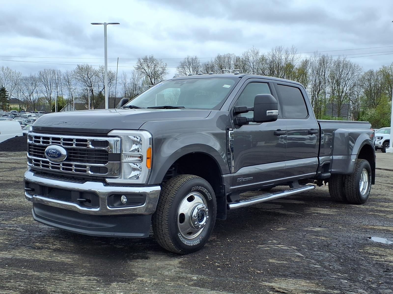 2023 Ford F-350 Super Duty XLT