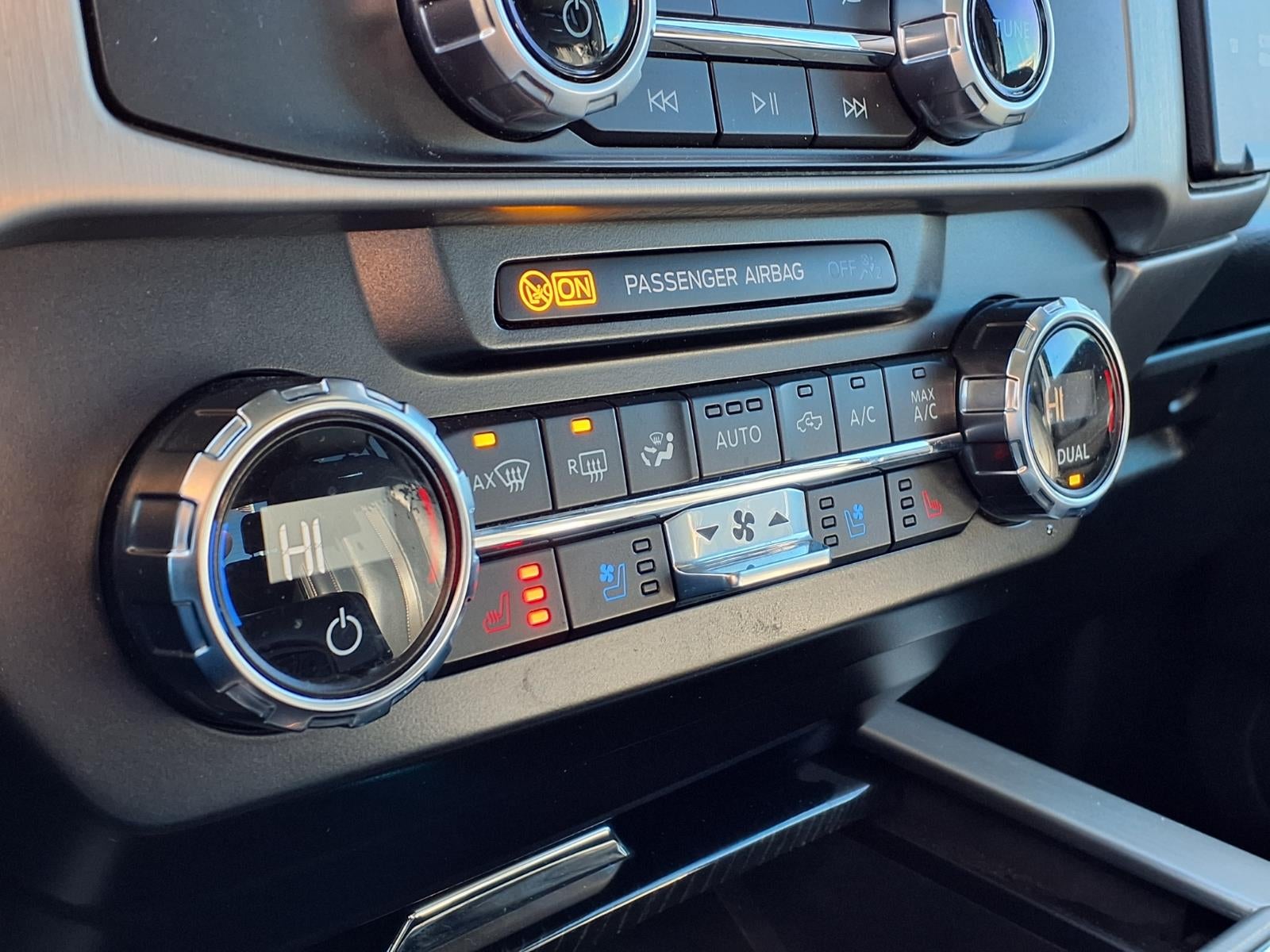 2022 Ford F-450 Super Duty Platinum