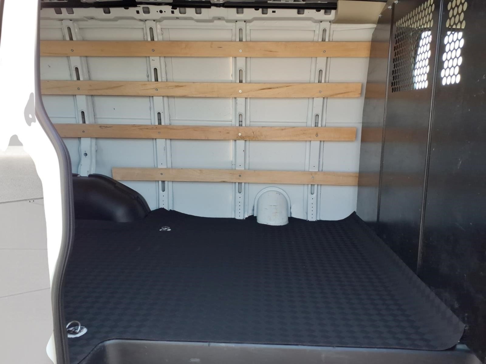 2024 GMC Savana 2500