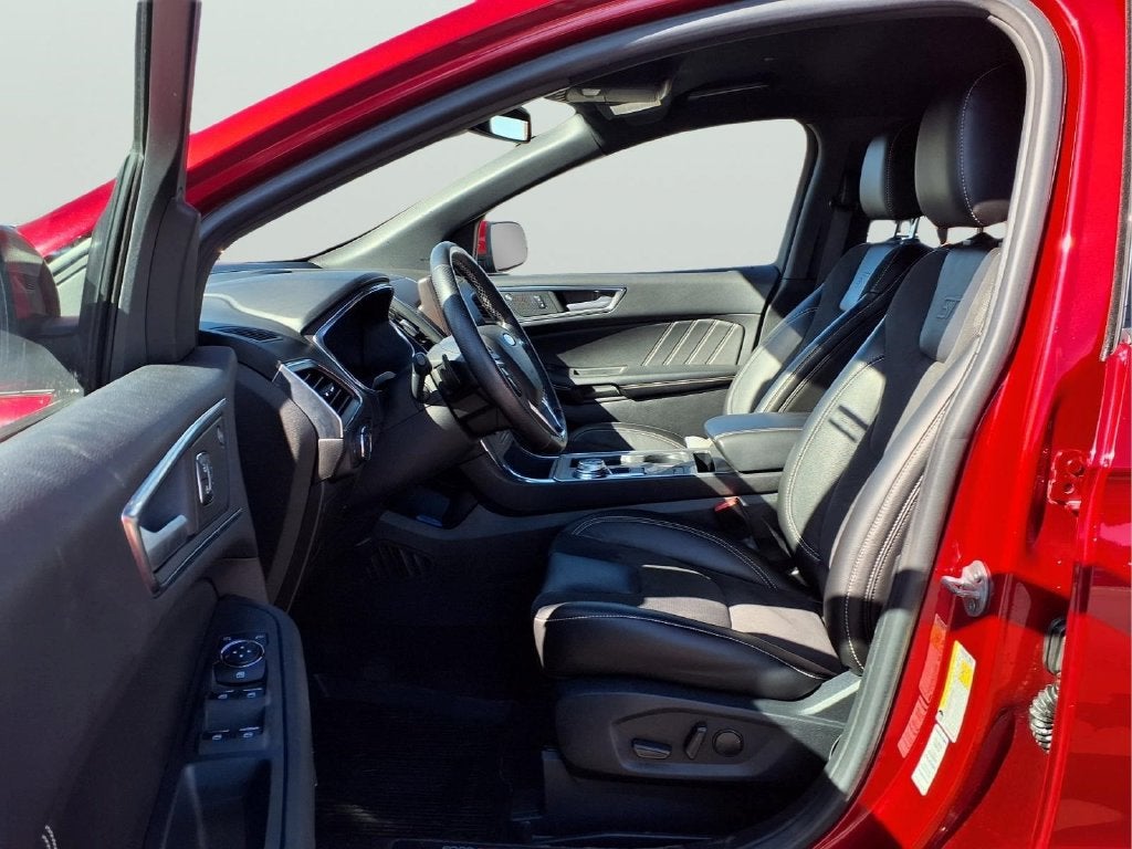2021 Ford Edge ST