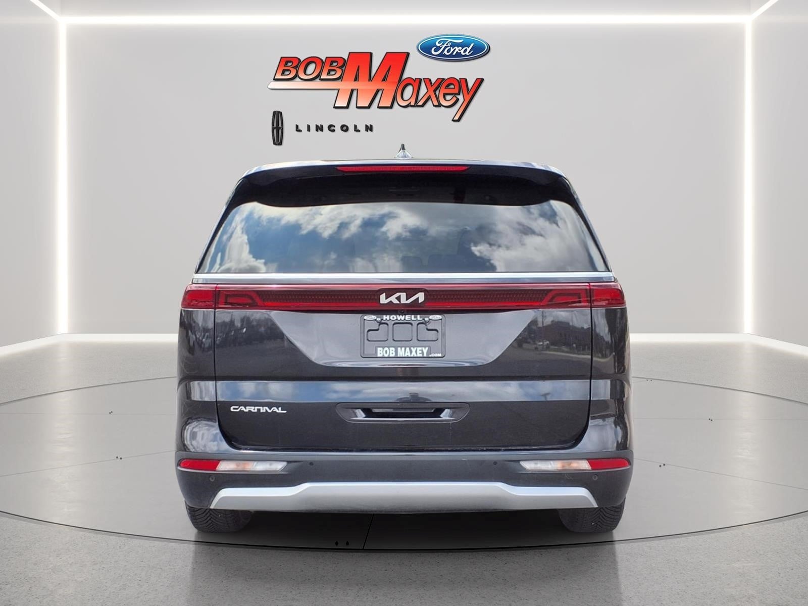 2023 Kia Carnival LX