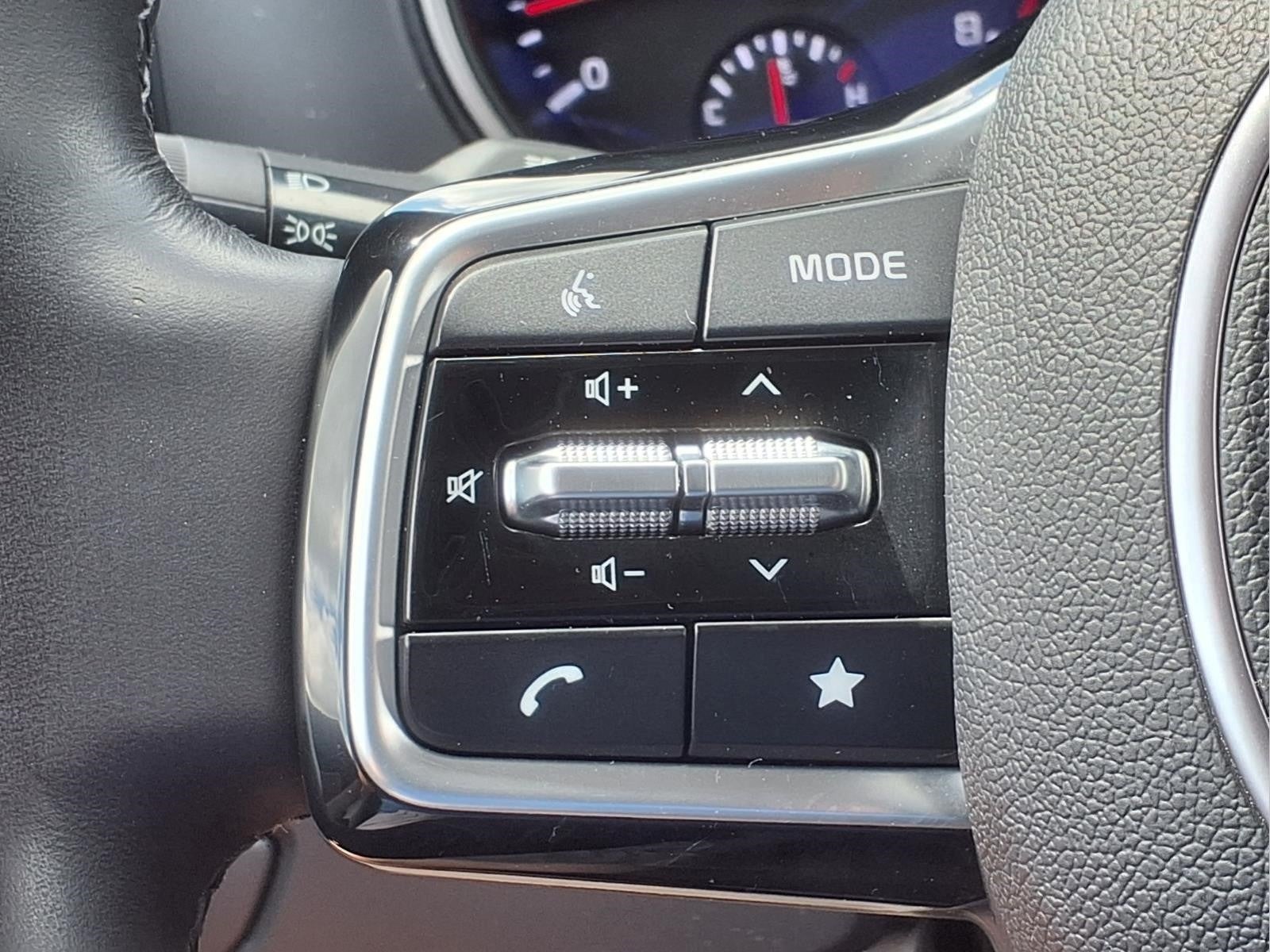 2023 Kia Carnival LX