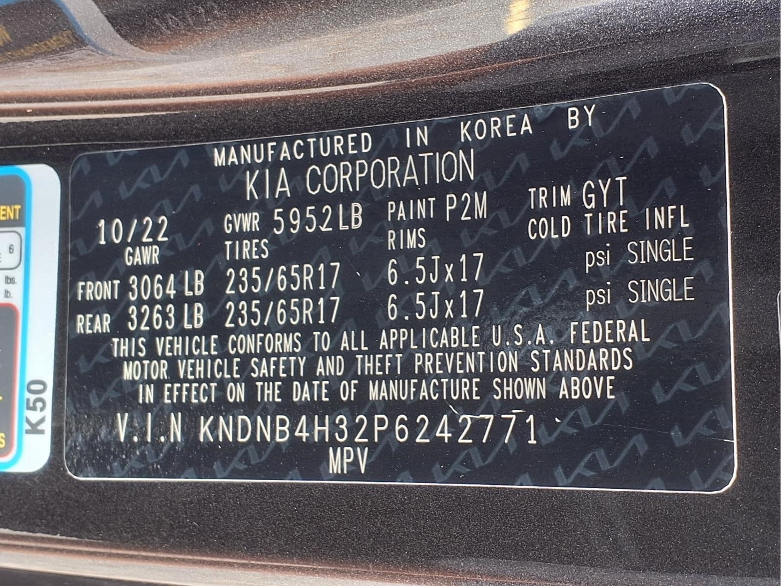 2023 Kia Carnival LX