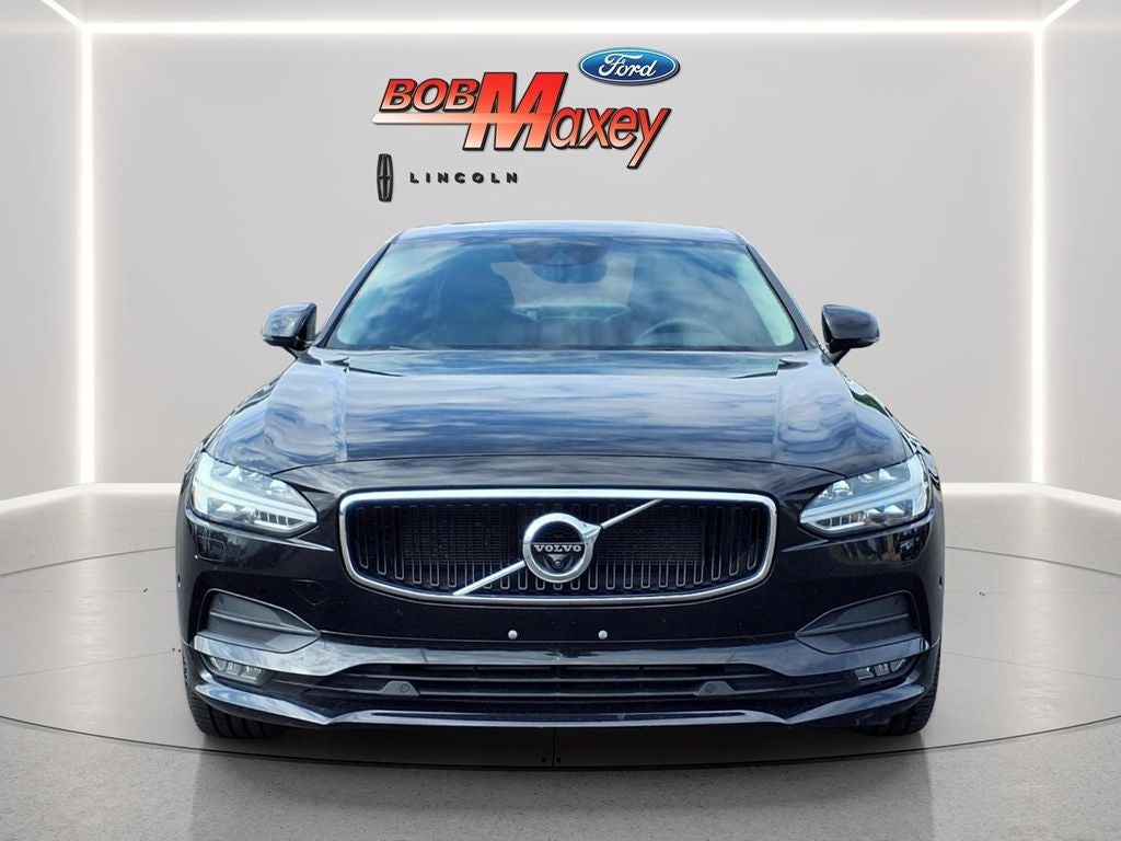 2019 Volvo S90 T6 Momentum