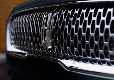 The grille of a 2022 Lincoln Nautilus is shown | Bob Maxey Lincoln in Detroit MI