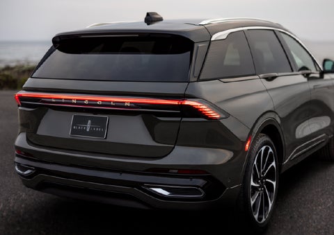 The rear of a 2025 Lincoln Black Label Nautilus® SUV displays full LED rear lighting. | Bob Maxey Lincoln in Detroit MI