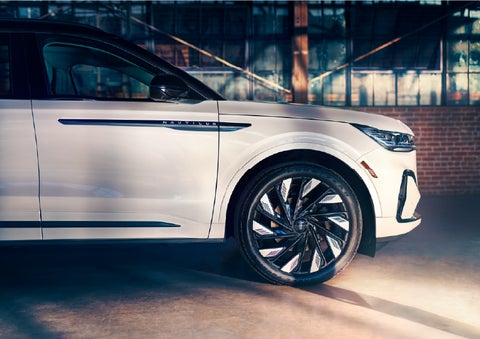 The wheels of the available Jet Appearance Package are highlighted. | Bob Maxey Lincoln in Detroit MI