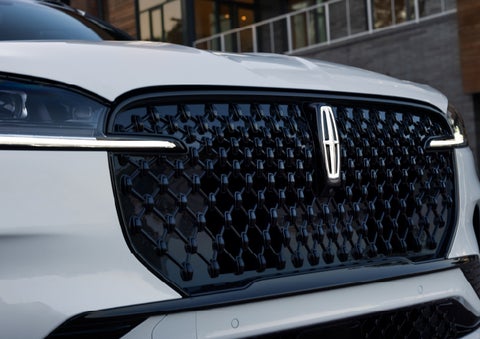 The front grille of a 2026 Lincoln Aviator® SUV is shown. | Bob Maxey Lincoln in Detroit MI