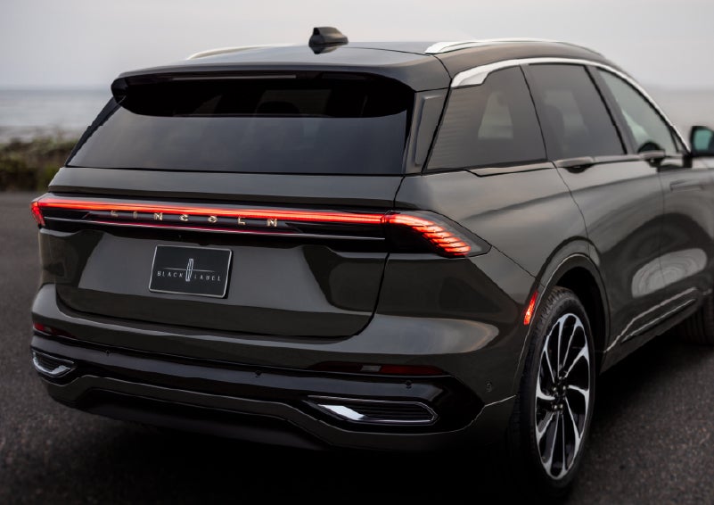 The rear of a 2026 Lincoln Black Label™ Nautilus® SUV displays full LED rear lighting. | Bob Maxey Lincoln in Detroit MI