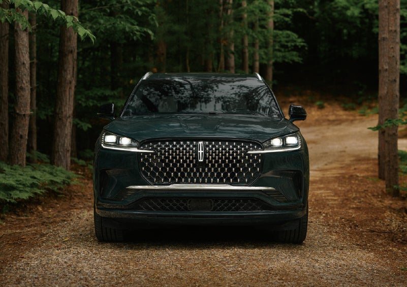 The front grille of a 2027 Lincoln Aviator® Black Label™ SUV is shown. | Bob Maxey Lincoln in Detroit MI