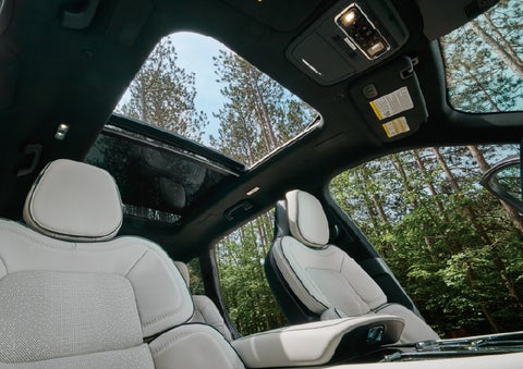 The front seats of a 2027 Lincoln Aviator® Black Label™ SUV | Bob Maxey Lincoln in Detroit MI