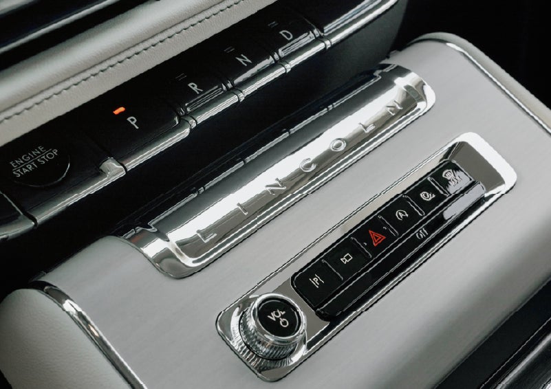 The piano key gear selector of a 2027 Lincoln Aviator® Back Label™ SUV. | Bob Maxey Lincoln in Detroit MI